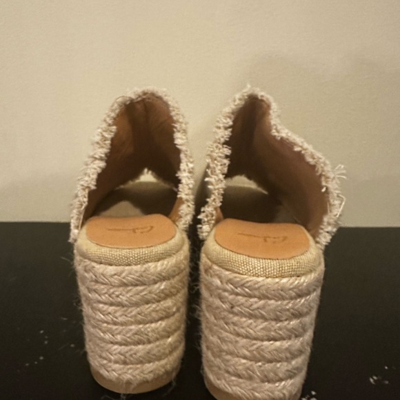 Slip on espadrille - Picture 3 of 4